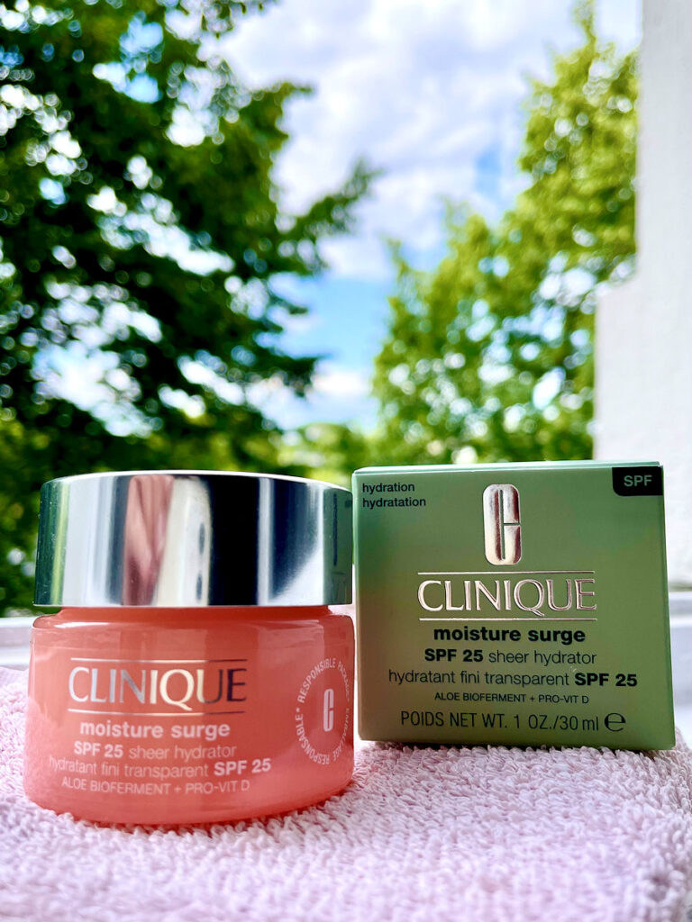 Beautyglow- Clinique Moisture Surge SPF25