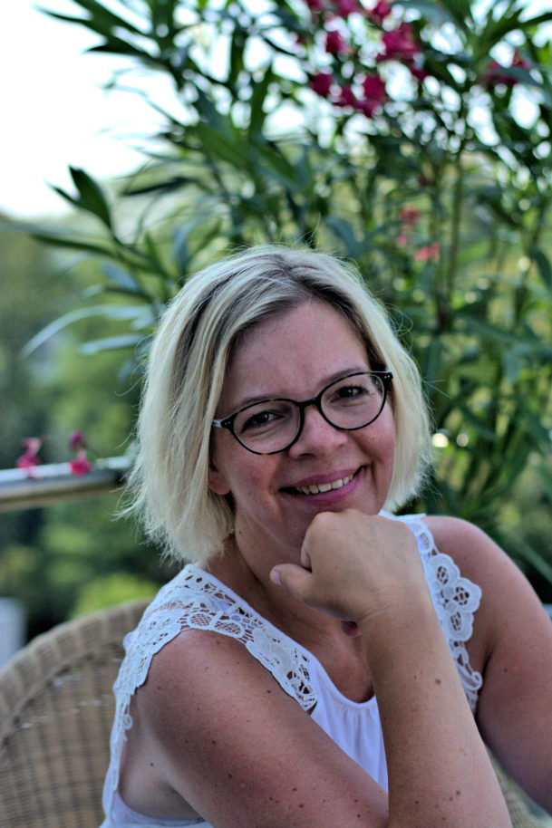 Zur Erinnerung an einen Sommer, wie er nie vorher war, gehören auch die vielen Stunden im Freien Zur Einnerung an diesen wunderbaren Sommer gehören auch viele Tage auf der Terrasse