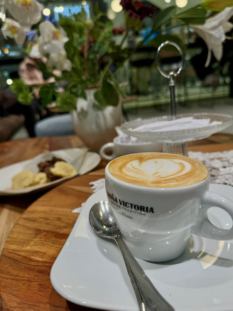 lifewithaglow-jahresrückblick-kaffeetasse ausblick lifewithaglow-jahresrückblick-kaffeetasse ausblick