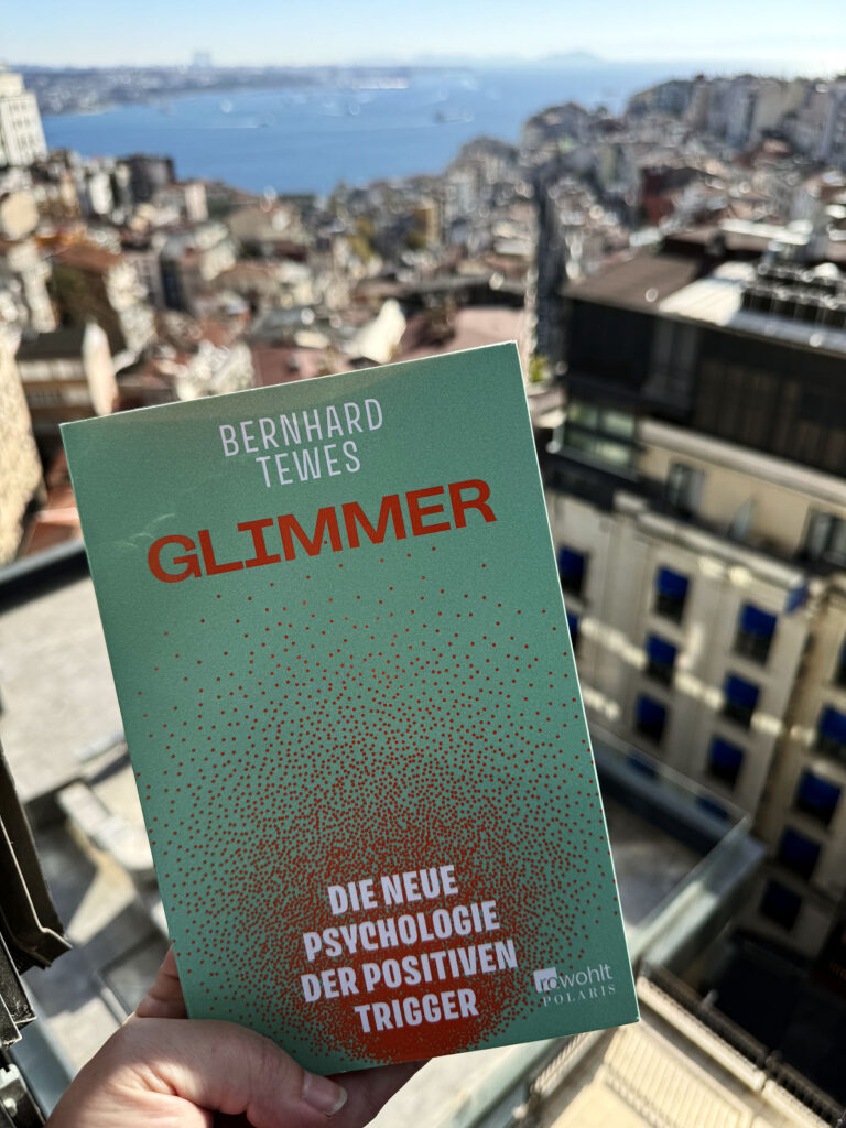 Glimmer-Bernhard Tewes-lifewithaglow