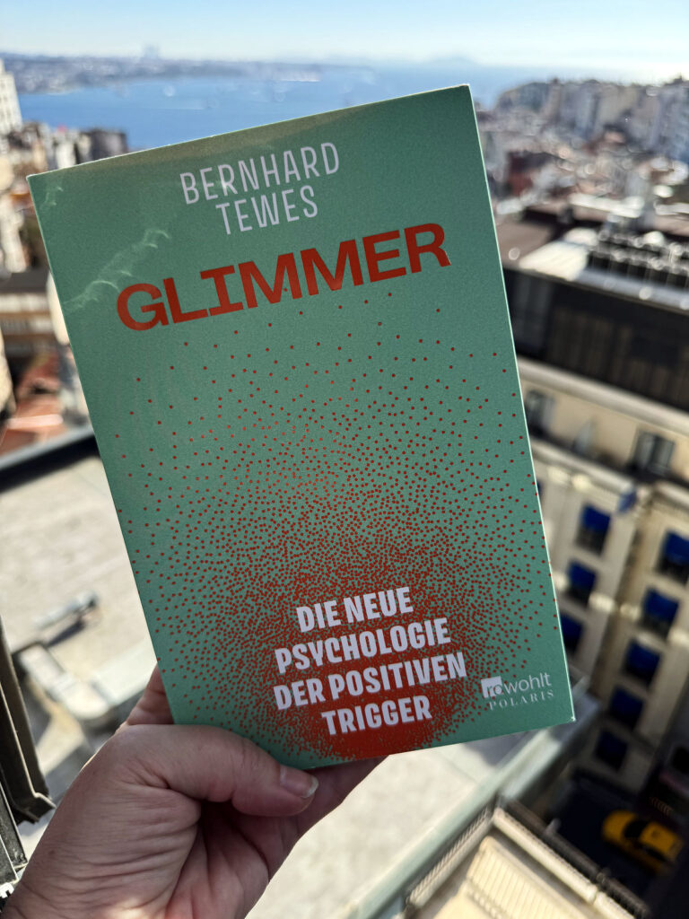 Glimmer-Bernhard Tewes-lifewithaglow