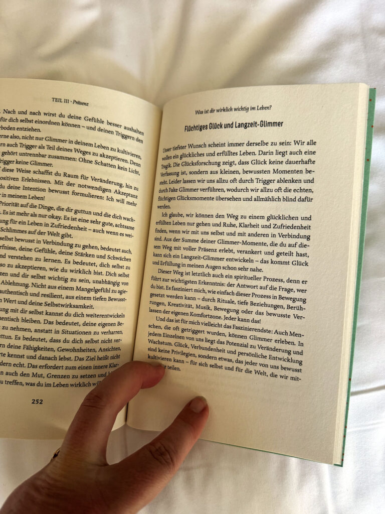 Glimmer-Bernhard Tewes-lifewithaglow