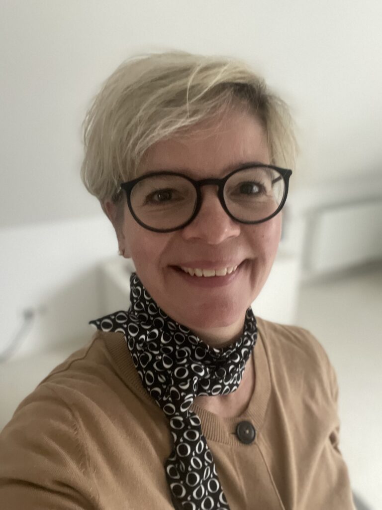 Nicole und Ines reden über Haare-Blogtalk-lifewithaglow