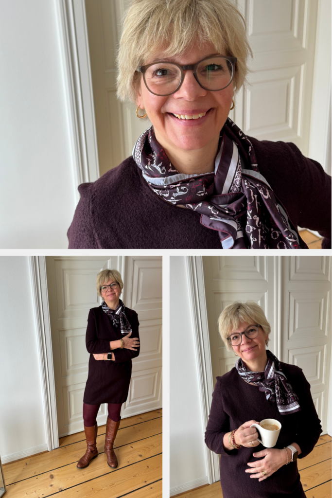 Monochromes Outfit in der Trendfarbe Bordeaux-lifewithaglow-Strickkleid stylen