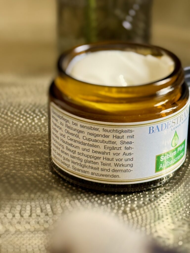 Sebum plus Aufbaucreme-Badestrand Kosmetik-lifewithaglow Sebum plus Aufbaucreme-Badestrand Kosmetik-lifewithaglow