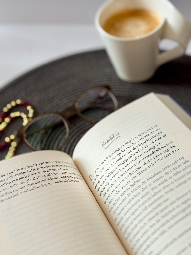 Ein Zuhause im Frühling-Julie Caplin-lifewithaglow