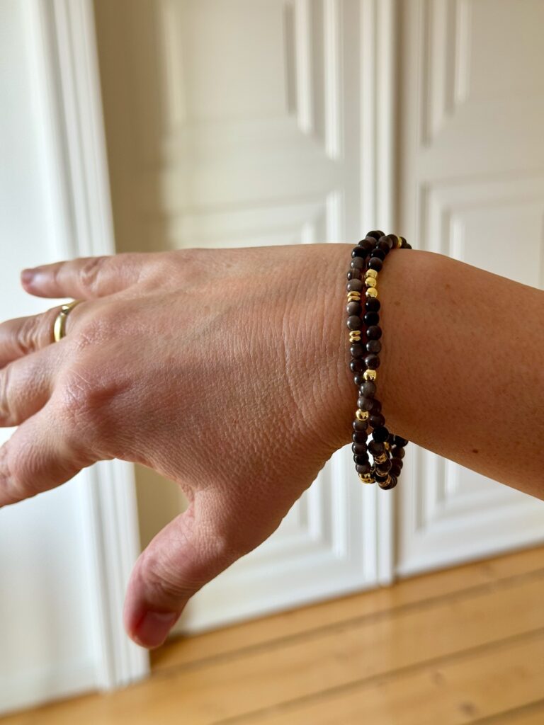 Barrel Hose mit Bluse und Pullunder-Outfit der Woche-lifewithaglow