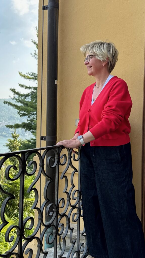 Reiseoutfit-ein Farbexperiment-Rot-lifewithaglow