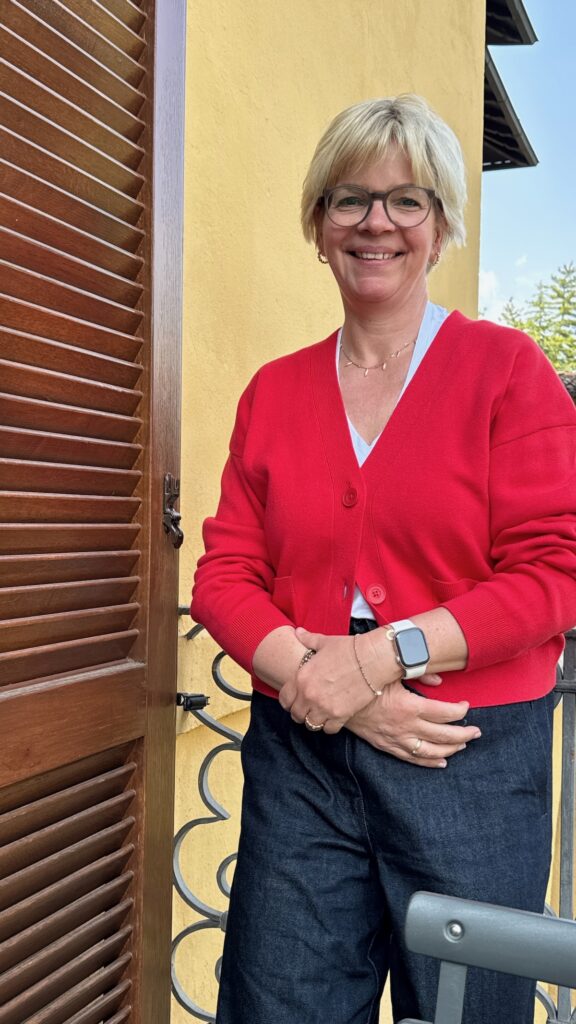 Reiseoutfit-ein Farbexperiment-Rot-lifewithaglow