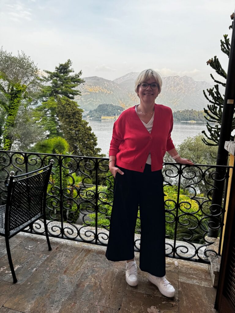 Seelenglück-Bremen und La Dolce Vita-lifewithaglow-die rote Strickjacke