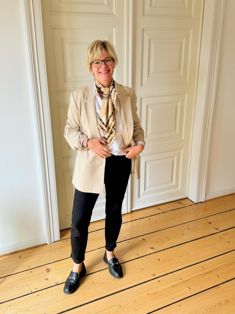 Kein Hosenanzug-Office Look-Blazer oversized-Chino-lifewithaglow Kein Hosenanzug-Office Look-Blazer oversized-Chino-lifewithaglow