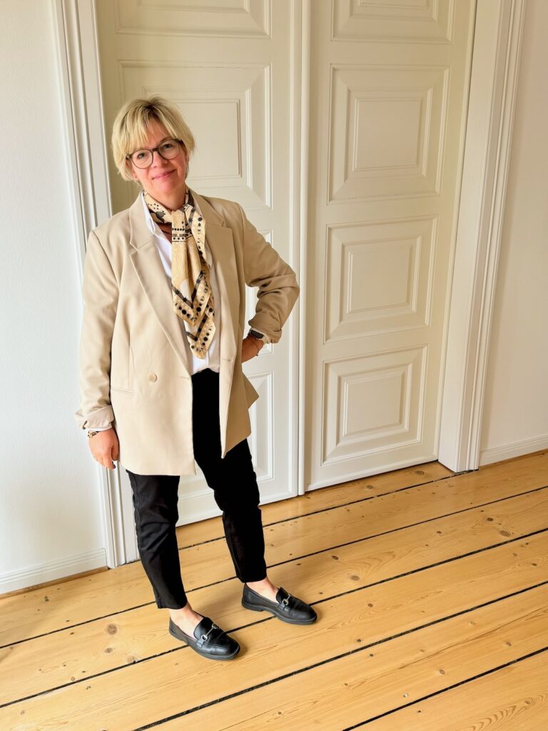 Kein Hosenanzug-Office Look-Blazer oversized-Chino-lifewithaglow Kein Hosenanzug-Office Look-Blazer oversized-Chino-lifewithaglow