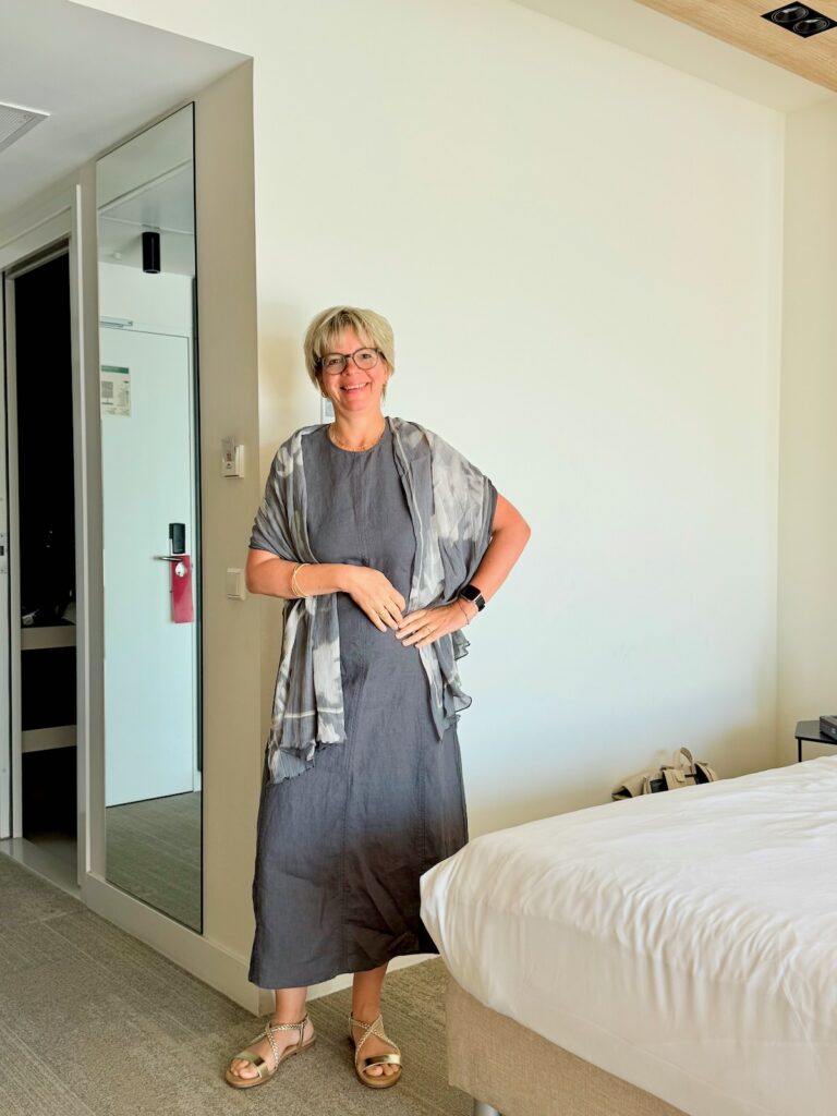 Outfitinspirationen-Sommerlooks-Reiseoutfit-ü50-lifewithaglow