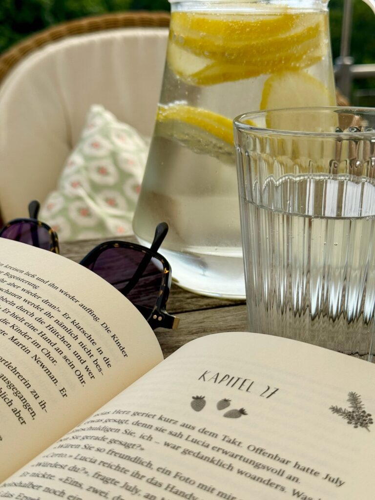 Seelenglück-kühlende Dinge-Sommer-Summervibes-lifewithaglow-Pink Lemonade Seelenglück-kühlende Dinge-Sommer-Summervibes-lifewithaglow-Zitronenwasser