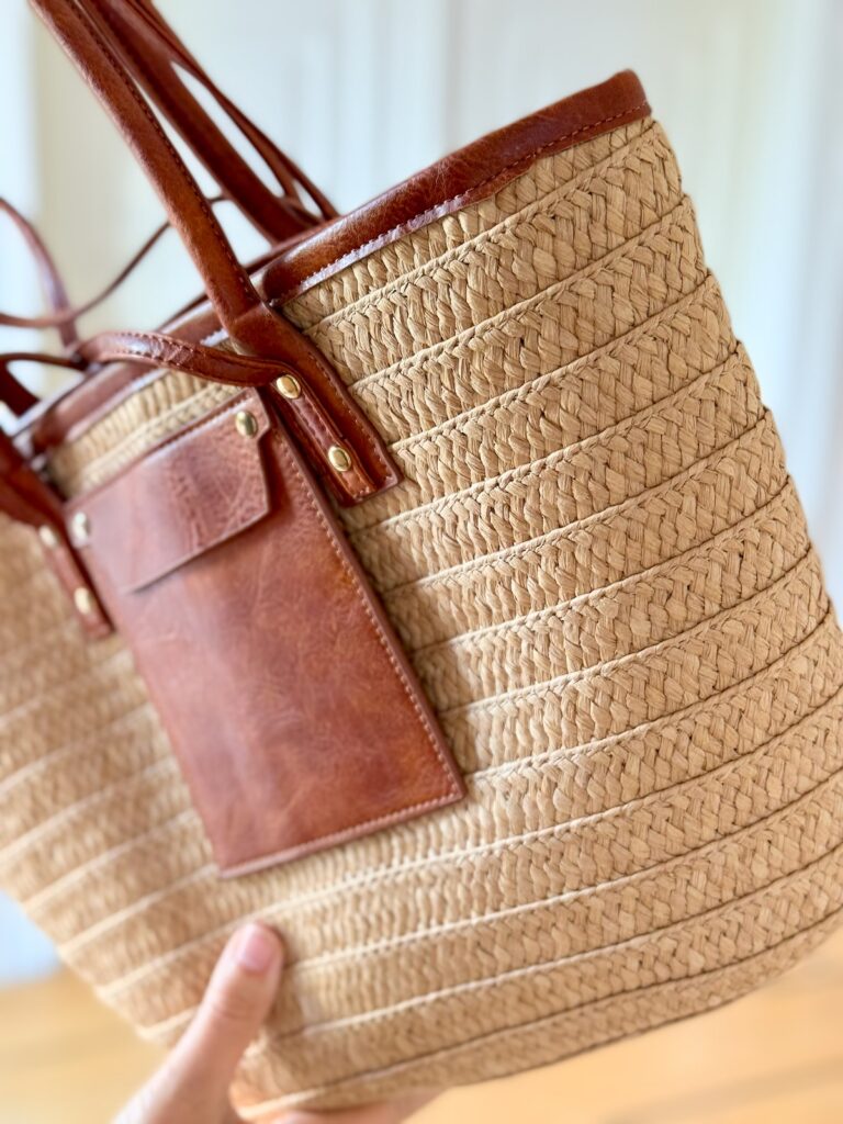 Sommeroutfit: So kombinere ich ein weißes Kleid mit Bastdetails-lifewithaglow Sommeroutfit: So kombinere ich ein weißes Kleid mit Bastdetails-lifewithaglow
