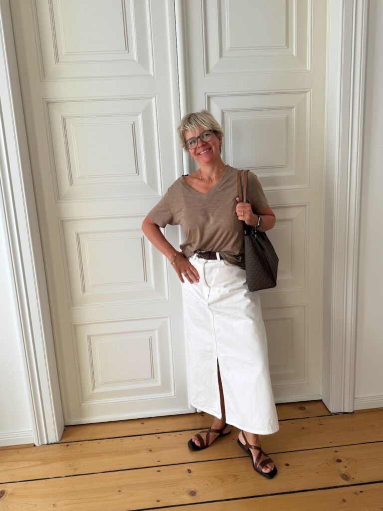 Sommer-Outfitinspirationen-lange Hosen-leichte Stoffe-cleanstyle-lifewithaglow Sommer-Outfitinspirationen-lange Hosen-leichte Stoffe-cleanstyle-lifewithaglow