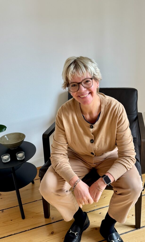 1 Teil-3Looks- camelfarbener Cardigan-Wie kombiniere ich einen Carigan-lifewithaglow 1 Teil-3Looks- camelfarbener Cardigan-Wie kombiniere ich einen Carigan-lifewithaglow