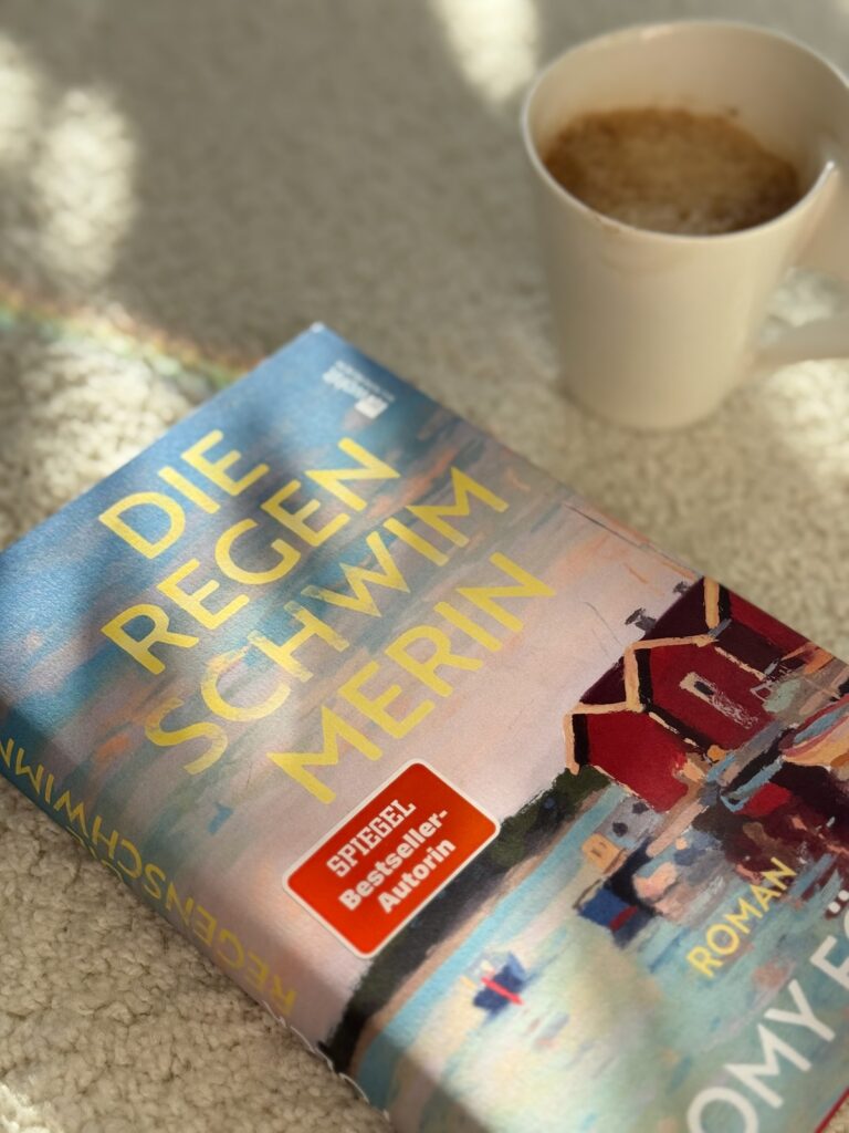 Die Regenschwimmerin-Romy Fölck-Rezension-lifewithaglow