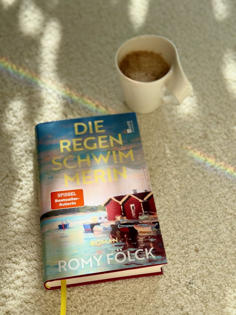 Die Regenschwimmerin-Romy Fölck-Rezension-lifewithaglow