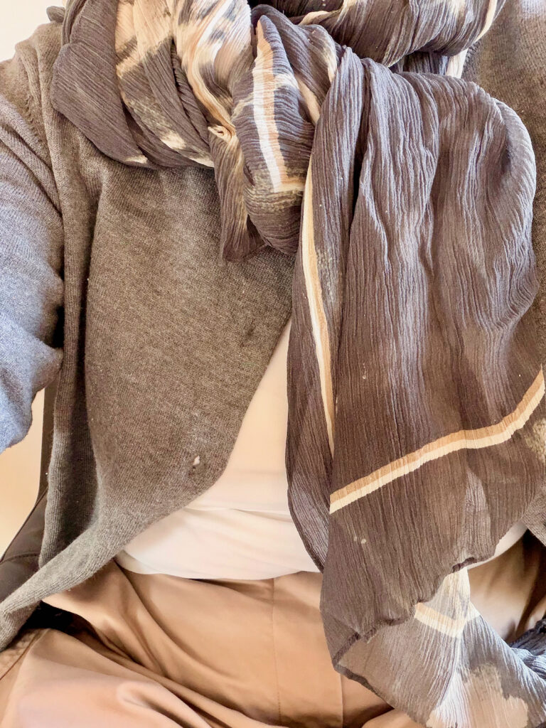 Herbstfarben kombinieren-Grau und Beige-lifewithaglow Herbstfarben kombinieren-Grau und Beige-lifewithaglow