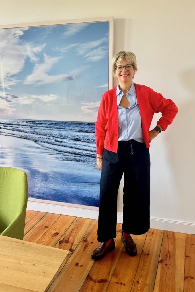 Herbstoutfit mit Wachsjacke-Rot und Jeans-lifewithaglow