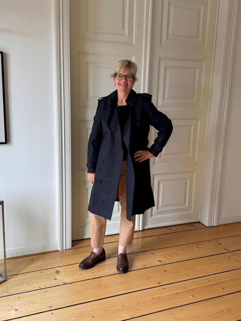 Outfitinspirationen-Der Herbst ist da- lifewithaglow-Hose Karamell-Longsleeve rosa-Cadigan in Rippstrick braun-Loafer